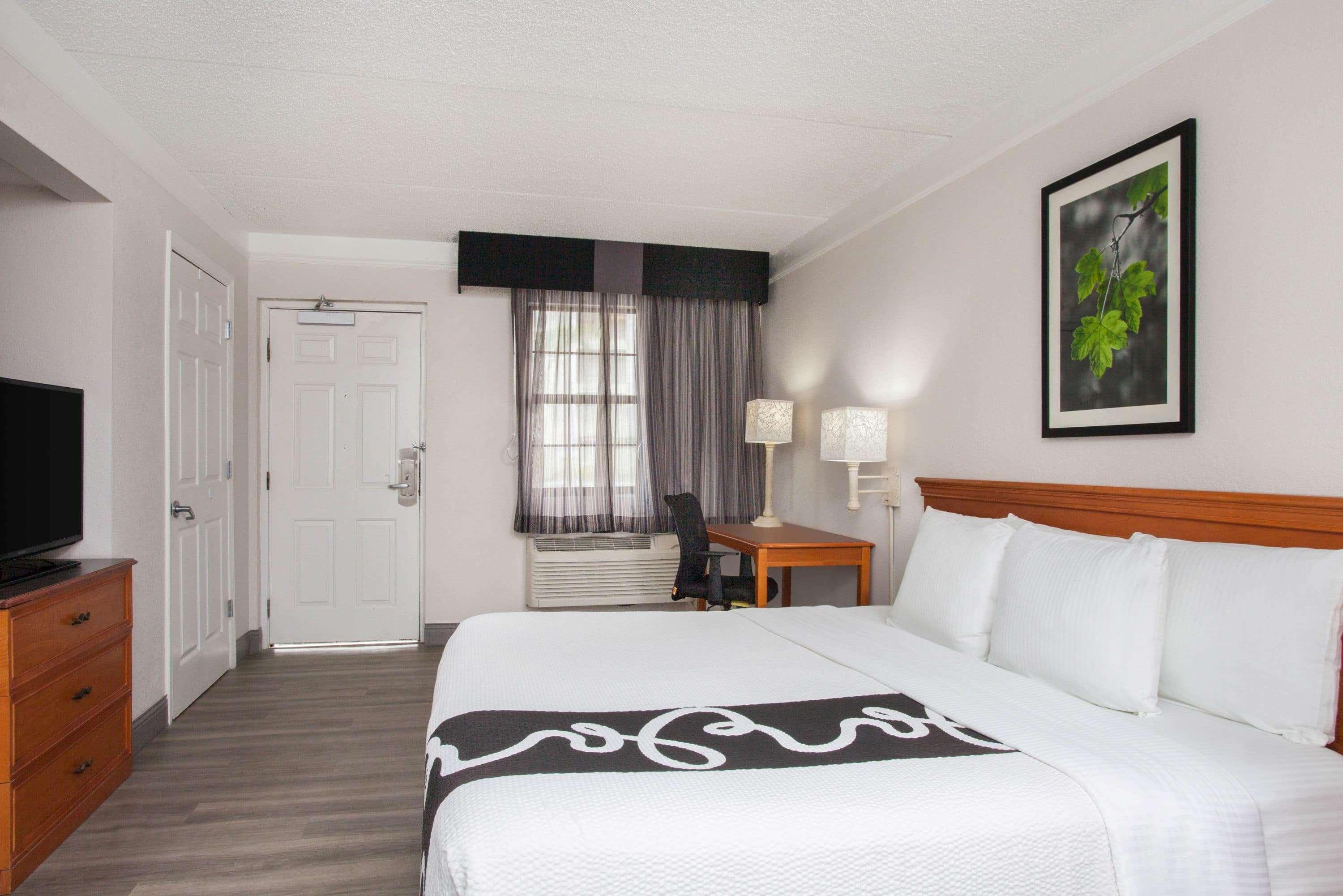 Baymont By Wyndham Fort Myers Central Exterior foto